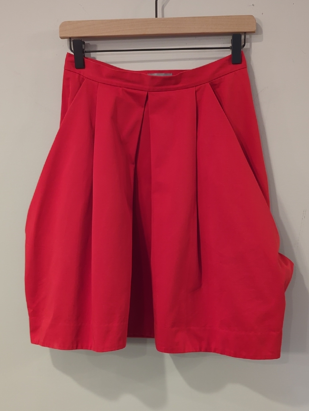 COS Red Pleated Mini Skirt size‎ 6